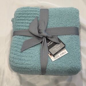 NWT Better Homes and Gardens Cozy Knit 6 ft Throw—Aqua